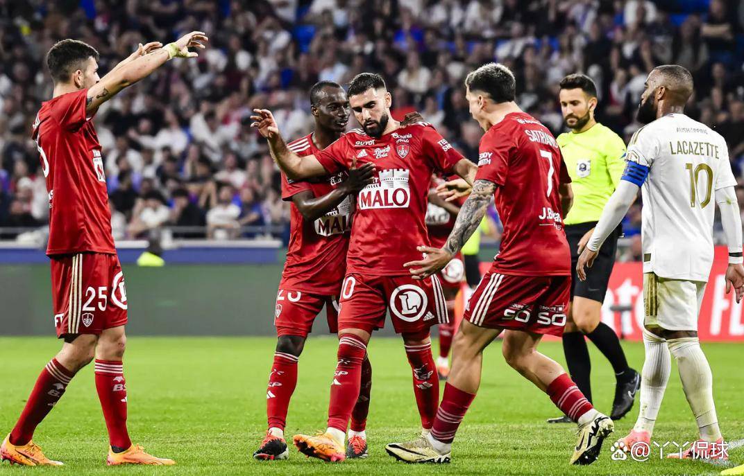 包含法甲球队展现实力，竞争愈发激烈的词条