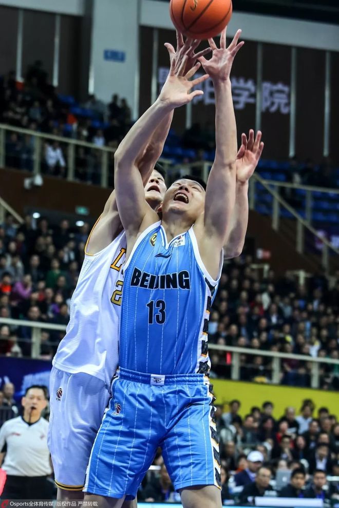 大连一方客场击败天津泰达,取得关键胜利 大连一方客场击败天津泰达,取得关键胜利