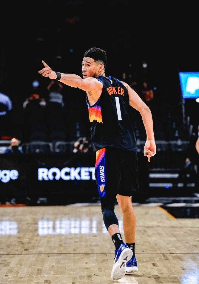 开云体育官方登录入口-韦少狂轰50分，雷霆客场大胜太阳的简单介绍