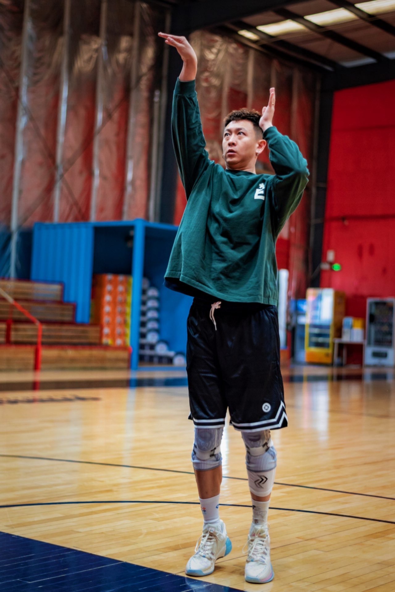 包含广东顺义男篮备战新赛季，锻炼士气的词条